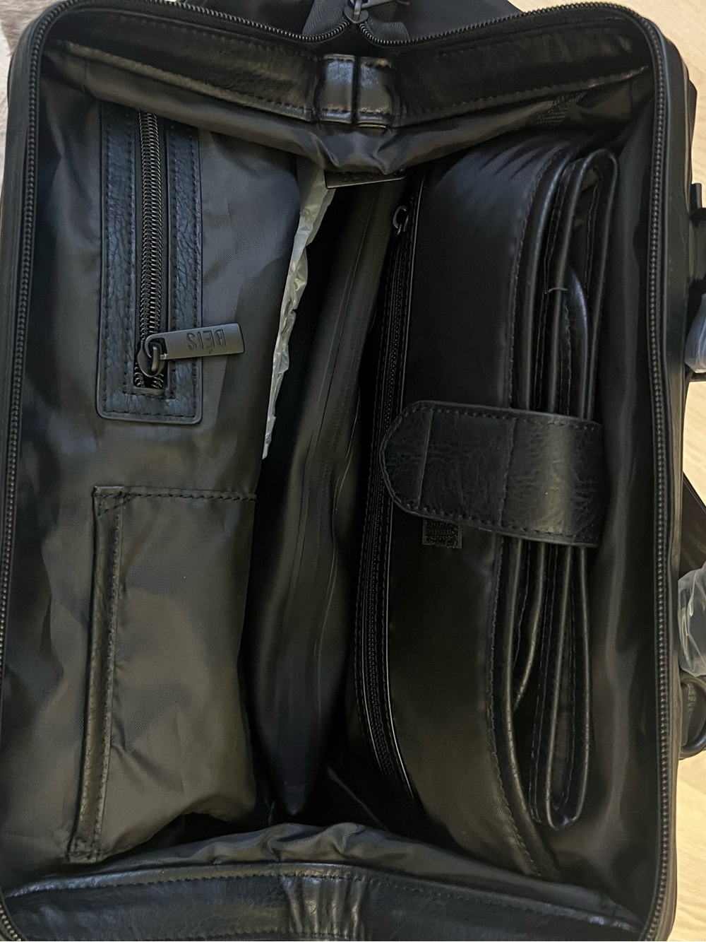 BÉIS The Backpack Diaper Bag - Picture 7 of 8